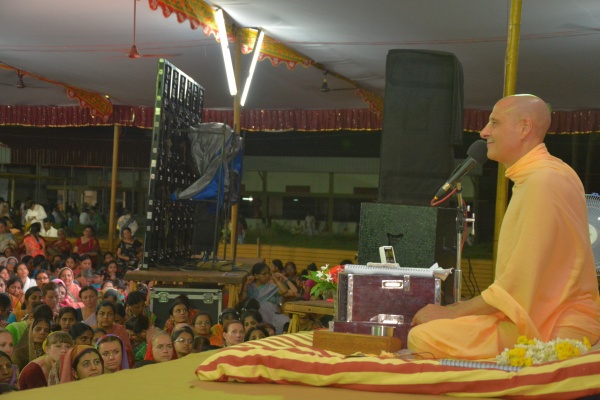 Radhanath Swami speaking at Udupi