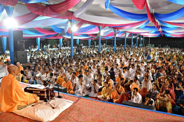 Radhanath Swami speaks at Hampi Yatra