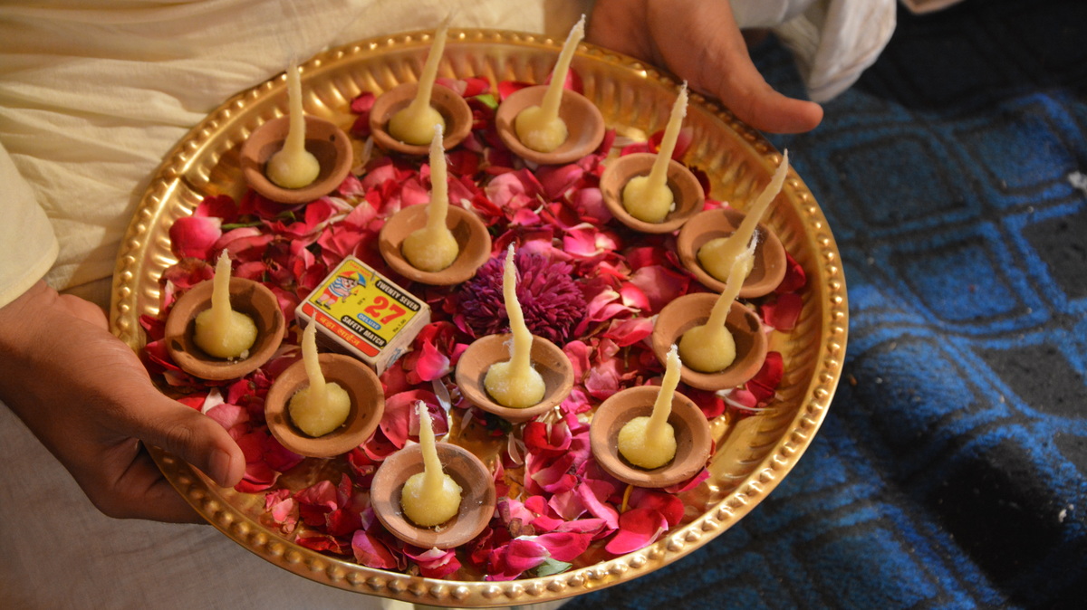 Lamps for offering to Lord Damodar
