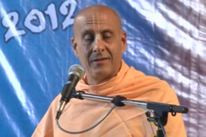 Radhanth Swami speaks on Lord Chaitanya’s Mahaprakash Lila At Srivasa Angan, 2012 yatra, Mayapur.